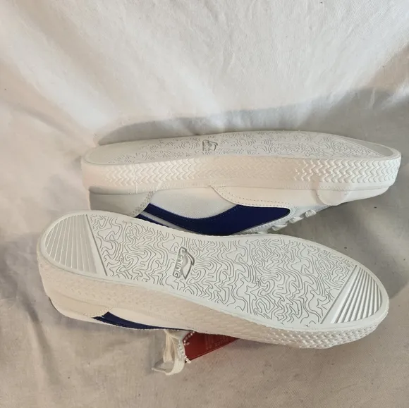 Li-Ning Men's Size 8.5 White and Blue Vintage Wave Sneakers New