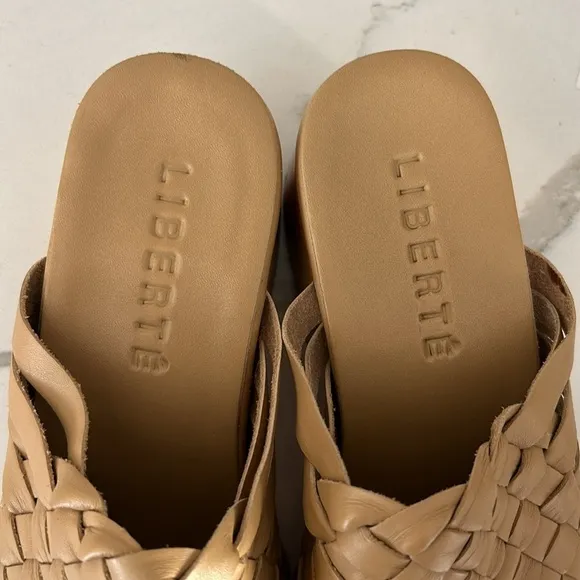 LIBERTE Bondi Woven Mules Slip On Tan - Cream SIZE 7 Like New