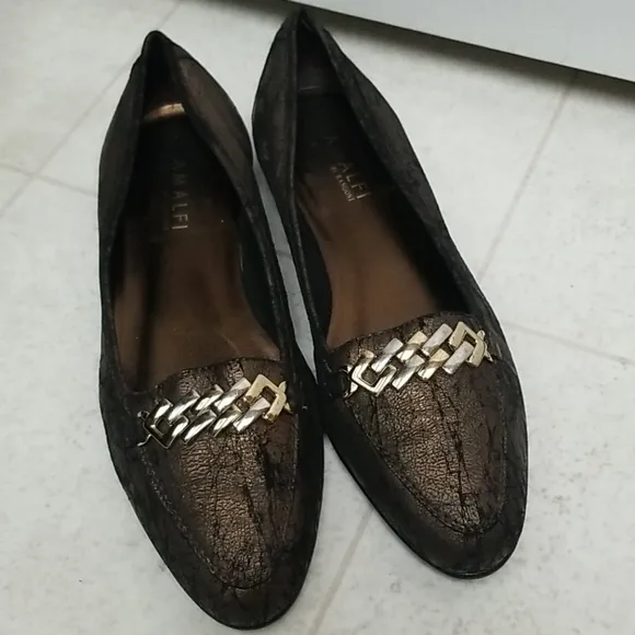 Like New AMALFI slip on shoes vegan leather