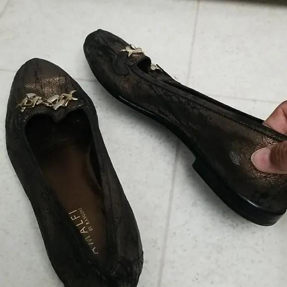 Like New AMALFI slip on shoes vegan leather