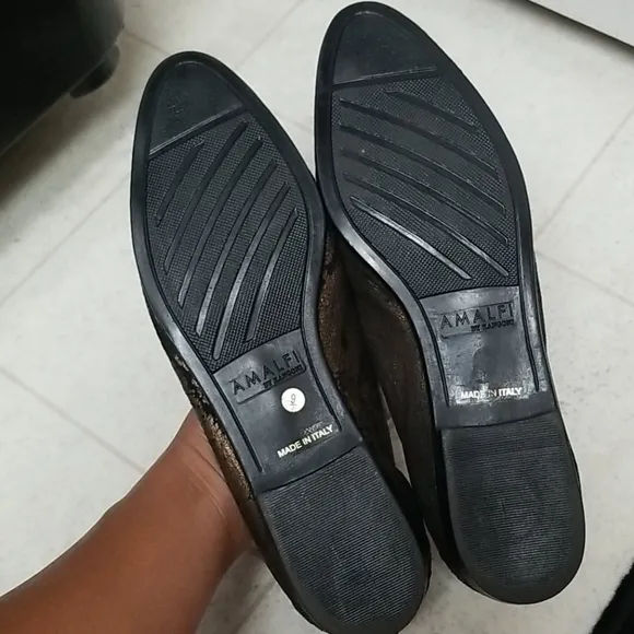 Like New AMALFI slip on shoes vegan leather