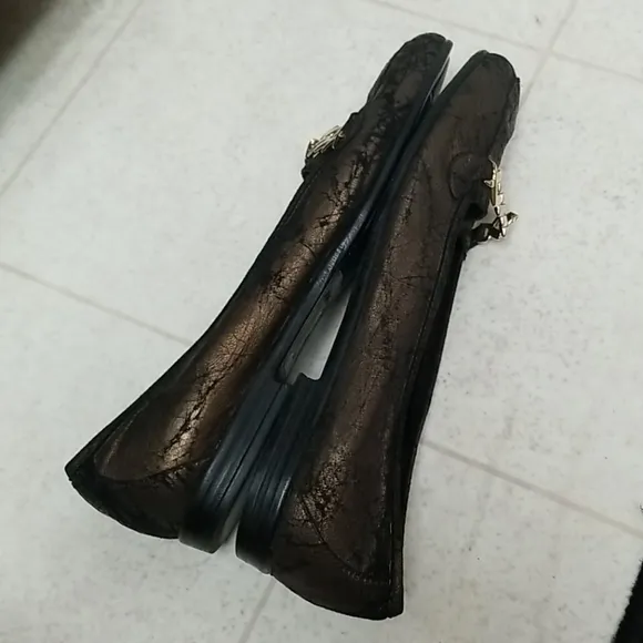 Like New AMALFI slip on shoes vegan leather