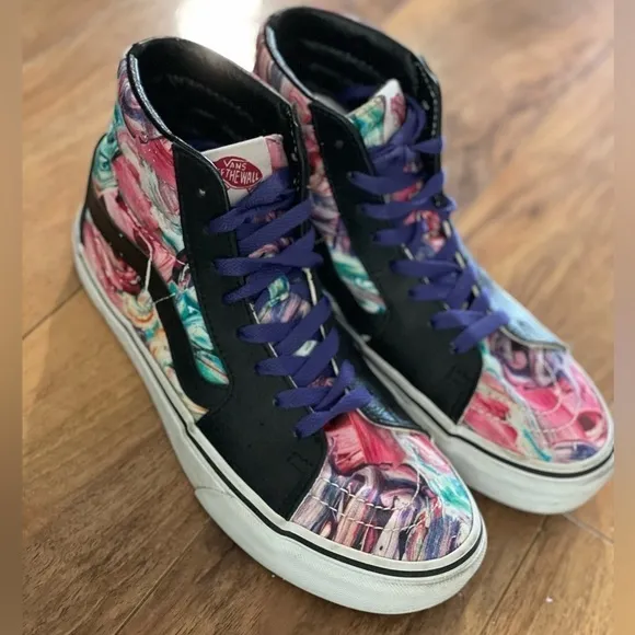 Like new! Customs BrushStroke Vans High Top Skater Shoes, size 6.5 men, 8 women