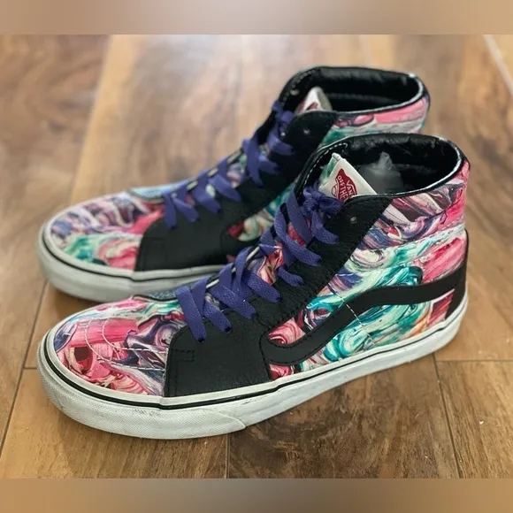 Like new! Customs BrushStroke Vans High Top Skater Shoes, size 6.5 men, 8 women