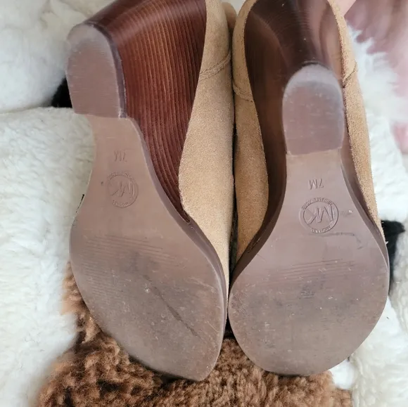 Like new Michael kors ankle boots booties