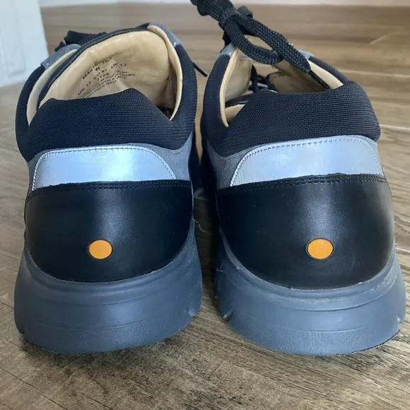 LIKE NEW {Samuel Hubbard} Men's Performance Walker | Dark Grey Suede sz 13