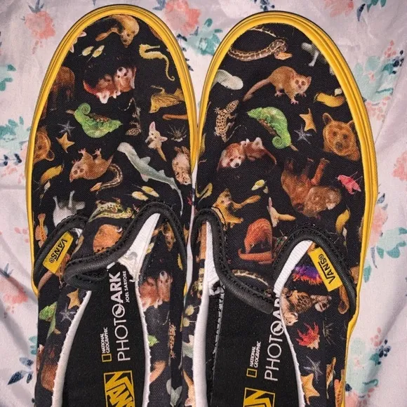 Limited Edition Vans x National Geographic Slip On Sneakers Shoes Women US 6.5