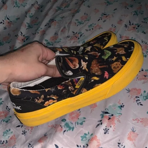 Limited Edition Vans x National Geographic Slip On Sneakers Shoes Women US 6.5