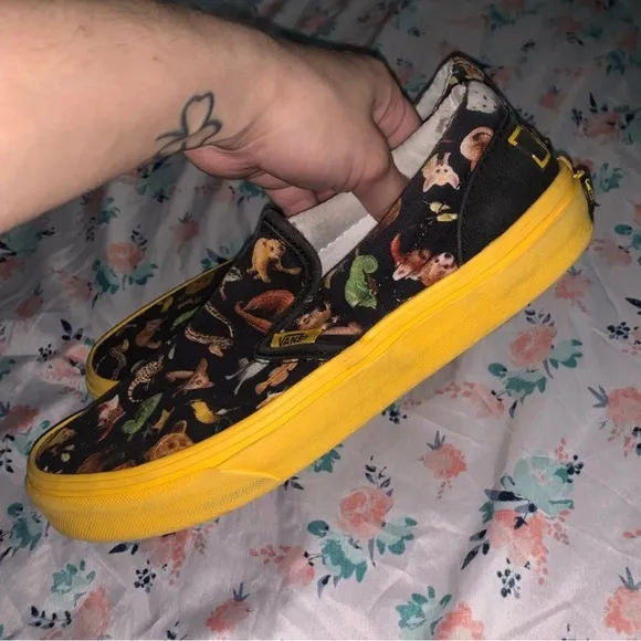 Limited Edition Vans x National Geographic Slip On Sneakers Shoes Women US 6.5