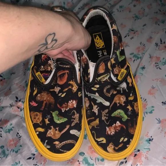 Limited Edition Vans x National Geographic Slip On Sneakers Shoes Women US 6.5
