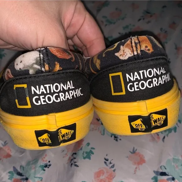 Limited Edition Vans x National Geographic Slip On Sneakers Shoes Women US 6.5