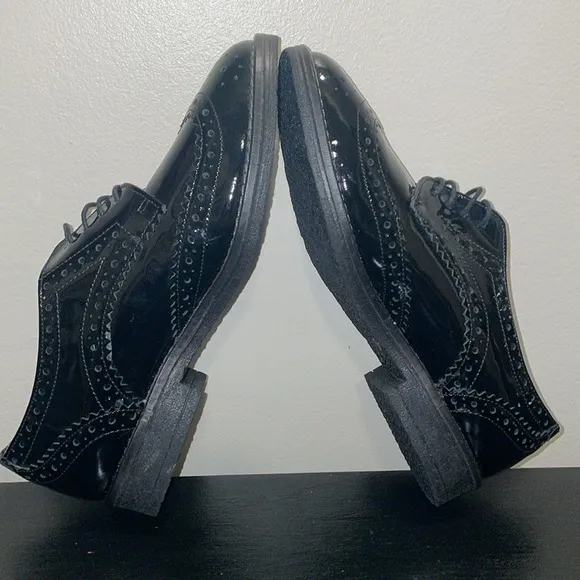 Line A Zeta Black patent leather wing tip shoes.  Size 37/6.5.
