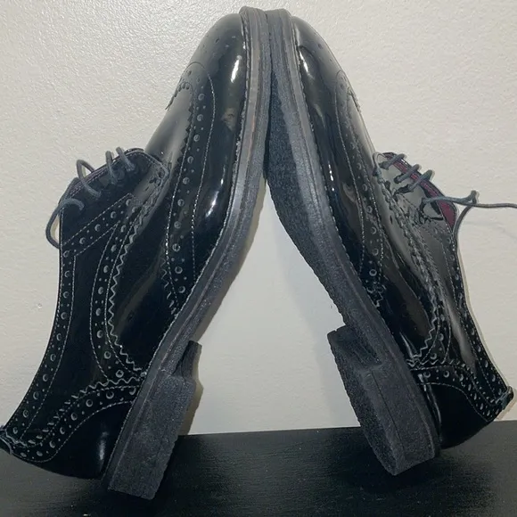 Line A Zeta Black patent leather wing tip shoes.  Size 37/6.5.