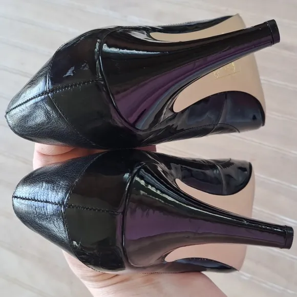 Liz Claiborne &quot;Cammie&quot; Black Leather High Heel Pumps Elegant Chic Round Toe