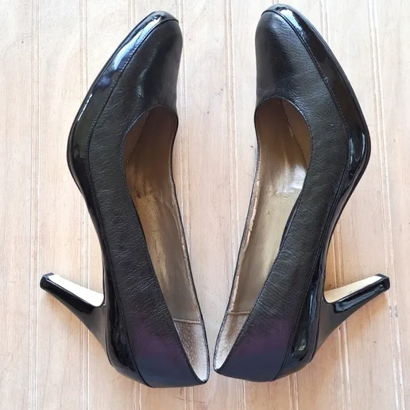 Liz Claiborne &quot;Cammie&quot; Black Leather High Heel Pumps Elegant Chic Round Toe