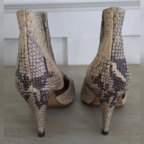 Loeffler Randal Electra Snakeskin Cutout Ankle Booties. 3.25&quot; Heels. Mobwife. 9