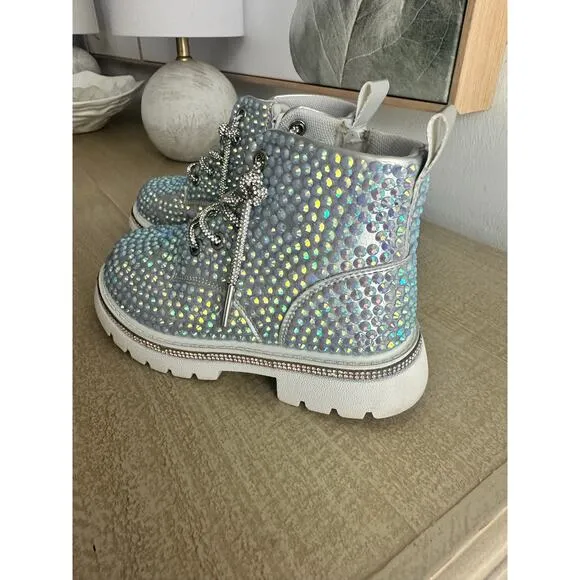Lola   The Boys stunning HOLOGRAM SPARKLE BOOTS Sz 10c