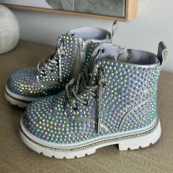 Lola   The Boys stunning HOLOGRAM SPARKLE BOOTS Sz 10c
