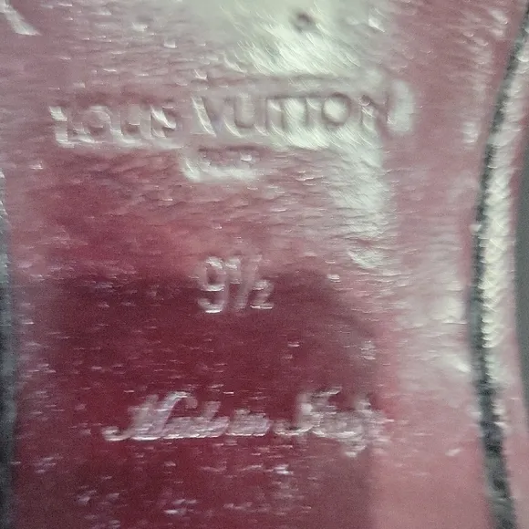 Louis Vuitton Brown Oxford Shoes with Classic Design