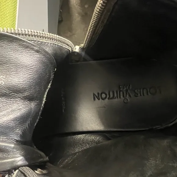 Louis Vuitton Mens Shoes Size 9.5 High top Sneakers