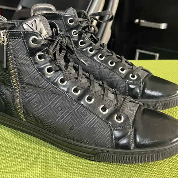 Louis Vuitton Mens Shoes Size 9.5 High top Sneakers