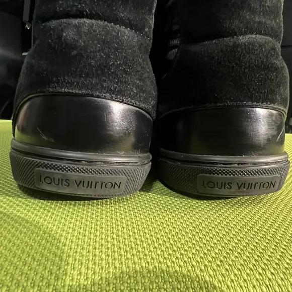Louis Vuitton Mens Shoes Size 9.5 High top Sneakers