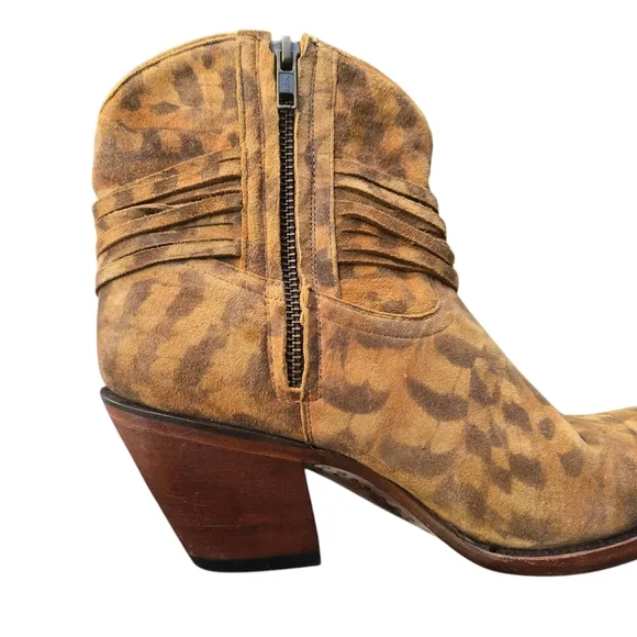 Lucchese Robyn Feather Boots, Size 7.5B