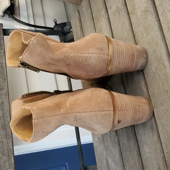 Lucky Brand LP-Elenor 2 Women's Tan Suede Leather Embroidered Ankle Boots - 9.5
