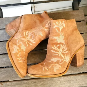 Lucky Brand LP-Elenor 2 Women's Tan Suede Leather Embroidered Ankle Boots - 9.5