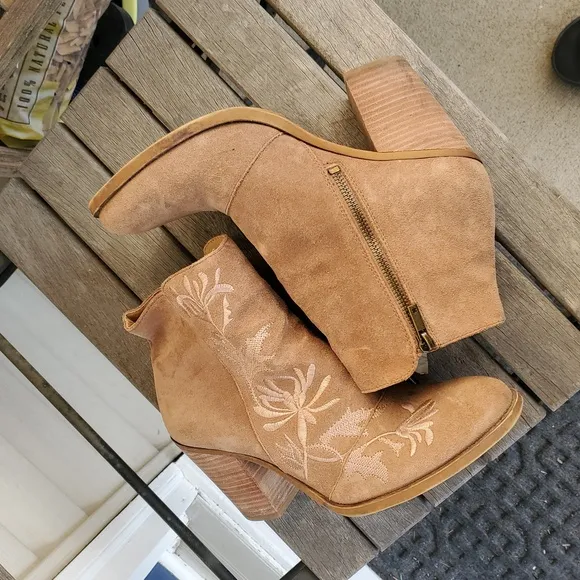 Lucky Brand LP-Elenor 2 Women's Tan Suede Leather Embroidered Ankle Boots - 9.5