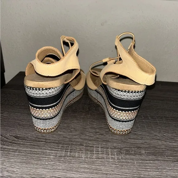 Lucky Brand Yejida Tan Leather Woven Strappy Platform Wedge Sandals Size 10