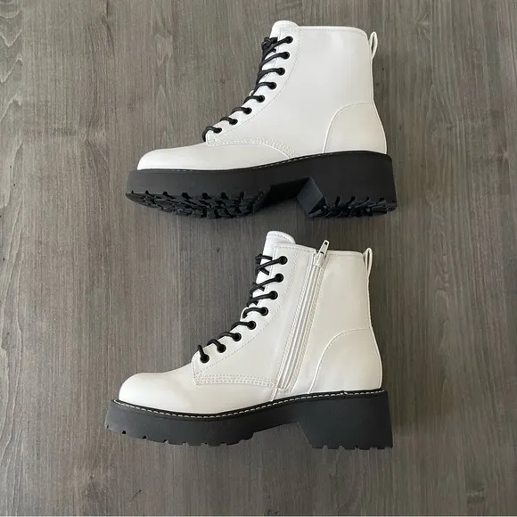 Madden Girl Carra Women Platform Combat ankle Boots white 7.5 NEW!