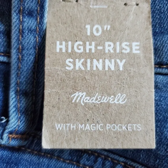Madewell 10&quot; High Rise Skinny Jeans in Leavitt Wash Style M6234