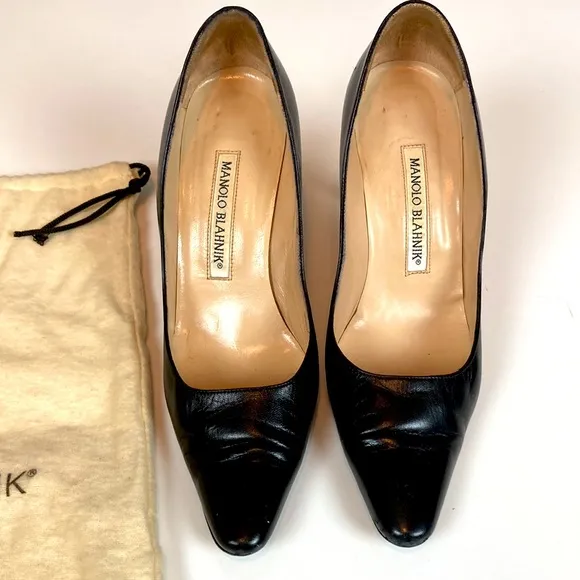 MANOLO BLAHNIK black leather heels, size 5 1/2, with original duster