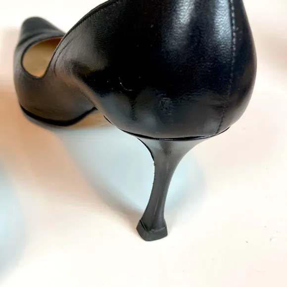 MANOLO BLAHNIK black leather heels, size 5 1/2, with original duster