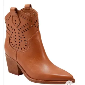 Marc Fisher LTD Elyma Leather Bootie in Medium Natural, Size 7M, NIB