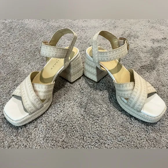 Marc Fisher LTD. Gemmie Strappy Espadrille Platform Sandals Size: 6M