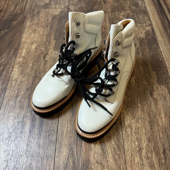 Marc Fisher NWOT Idaran Cream Pebbled Leather Lace-Up Combat Ankle Boots