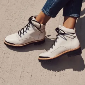Marc Fisher NWOT Idaran Cream Pebbled Leather Lace-Up Combat Ankle Boots