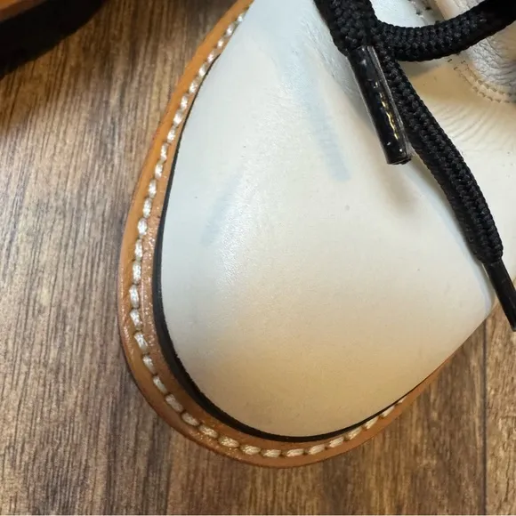 Marc Fisher NWOT Idaran Cream Pebbled Leather Lace-Up Combat Ankle Boots