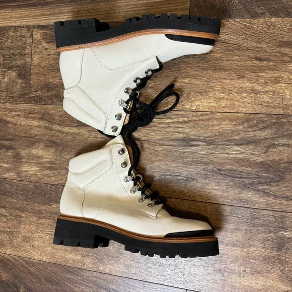 Marc Fisher NWOT Idaran Cream Pebbled Leather Lace-Up Combat Ankle Boots