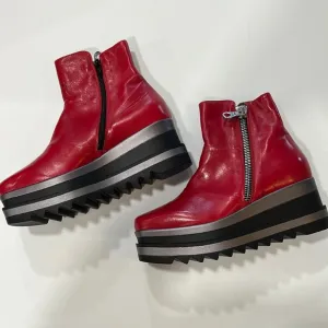 Marco Moreo - white label, red leather platform ankle boots, 37