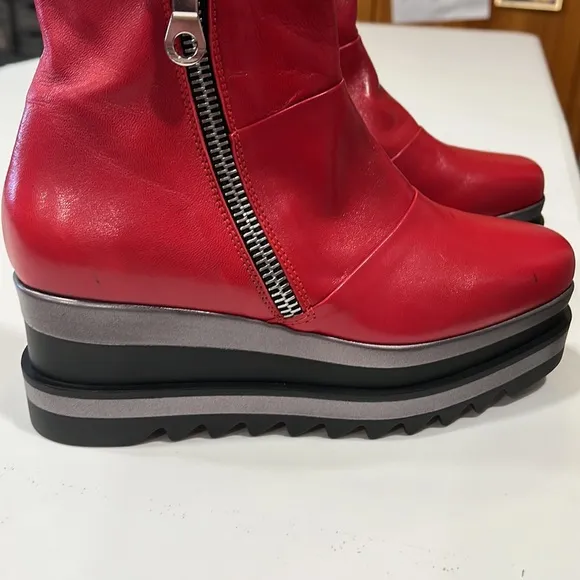 Marco Moreo - white label, red leather platform ankle boots, 37