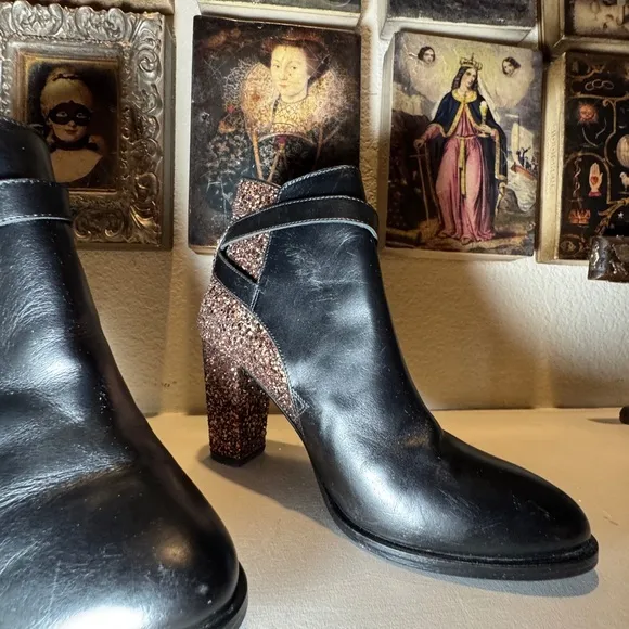 Markus Lupfer Ankle Black Leather and Bronze‎ Glitter Boots EU Size 37