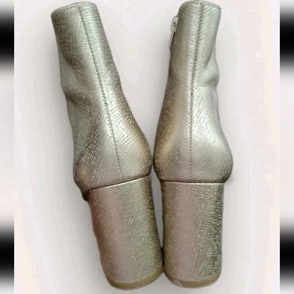 Matisse Gold Leather Heeled Chelsea/Caty? Boots/Booties Brazil 9.5 B Ladies