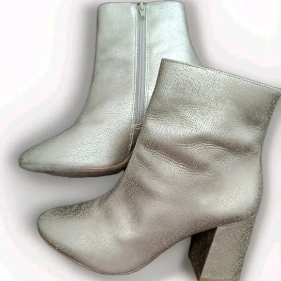 Matisse Gold Leather Heeled Chelsea/Caty? Boots/Booties Brazil 9.5 B Ladies