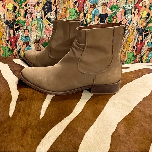 Matisse X Free People Gerald Distressed Leather Chelsea Boots Ankle Bootie 9.5