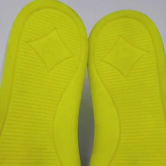 MCM Women's $520 White Neon Yellow Visetos Low Top Sneakers Shoes US 8.5 EU 39