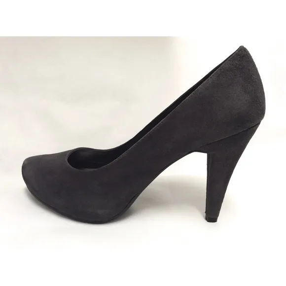 ME TOO Locket Gray Suede Platform Pumps Heels
