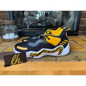 Mens 9 Adidas D.O.N. Issue #3 GCA Bell Air Academy Athletic Basketball Shoes GV7